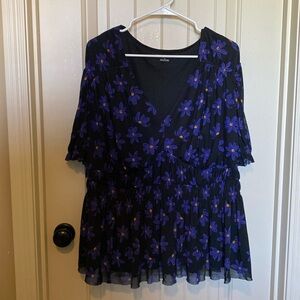 Ava and Viv top size 2x